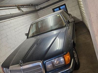 Gebraucht Mercedes E280 185 PS (136 kW) 1981 Blau Limousine