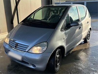 Usata Mercedes A160 Elegance 102 CV (75 kW) 2000 Argento Utilitaria