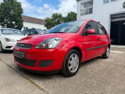 Gebraucht Ford Fiesta Trend 80 PS (58 kW) 2006 Rot Kleinwagen