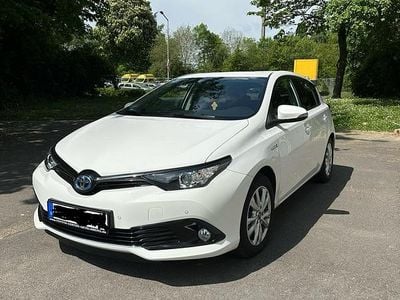 Toyota Auris Hybrid