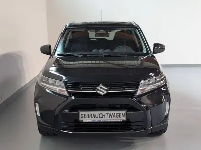 Gebraucht Suzuki Vitara Comfort 102 PS (75 kW) 2025 Schwarz SUV
