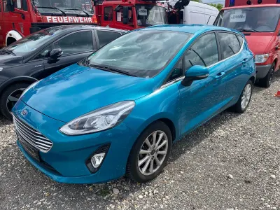 Gebraucht Ford Fiesta Titanium 101 PS (74 kW) 2017 Blau Kleinwagen