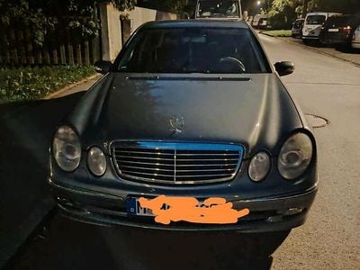Mercedes E240
