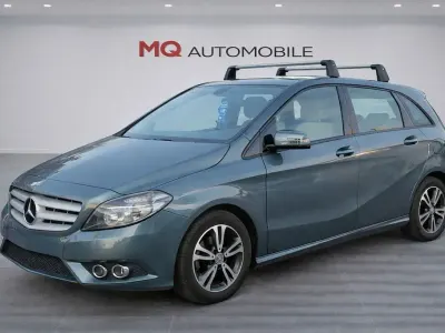 Gebraucht Mercedes B180 109 PS (80 kW) 2013 Blau Van / Kleinbus