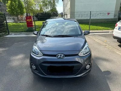 Gebraucht Hyundai i10 67 PS (49 kW) 2014 Grau Kleinwagen