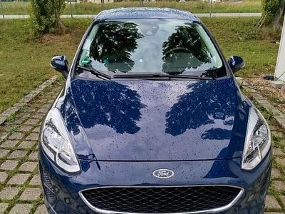 Gebraucht Ford Fiesta Trend 101 PS (74 kW) 2018 Blau Kleinwagen