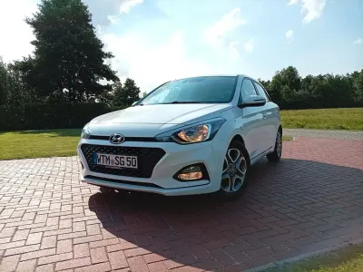 Gebraucht Hyundai i20 Style 84 PS (61 kW) 2019 Weiß Kleinwagen