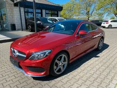 Używany Mercedes C250 AMG line 211 KM (155 kW) 2016 Czerwony Coupe