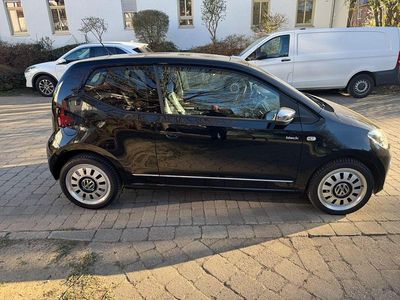 Gebraucht VW up! high up! 75 PS (55 kW) 2012 Schwarz Kleinwagen