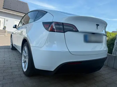 Gebraucht Tesla Model Y RWD 219 kW (299 PS) 2024 Weiß SUV