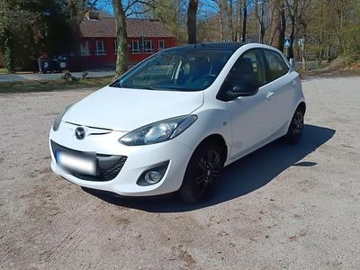 Gebraucht Mazda 2 75 PS (55 kW) 2011 Weiß Kleinwagen