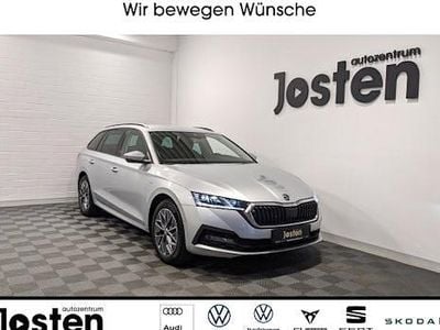 Gebraucht Skoda Octavia Tour 110 PS (80 kW) 2023 Brilliantsilber metallic Kombi