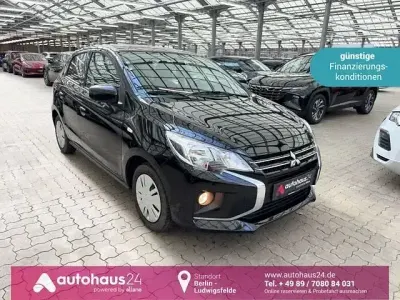 Begagnad Mitsubishi Space Star Select 71 HK (52 kW) 2024 Svart Halvkombi