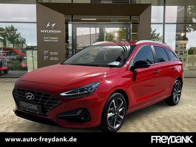 Engine red Gebraucht 2023 Hyundai i30 Advantage Kombi | 20.999 € (Etwas zu teuer)
