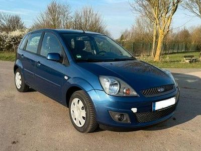 Gebraucht Ford Fiesta Style 80 PS (58 kW) 2008 Blau Kleinwagen