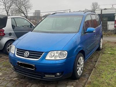 Blau Gebraucht 2005 VW Touran Van / Kleinbus | 2.100 € (Fairer Preis)