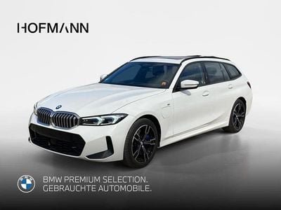 Gebraucht BMW 330e Performance 292 PS (214 kW) 2025 Alpinweiß uni Kombi