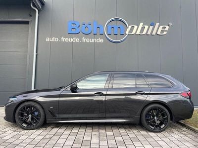 Grau Gebraucht 2023 BMW 530 M Sport Limousine | 34.980 € (Fairer Preis)