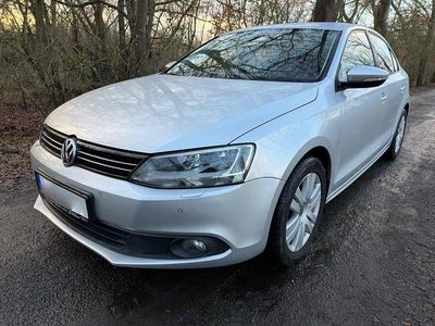 Silber Gebraucht 2012 VW Jetta Limousine | 5.750 € (Fairer Preis)