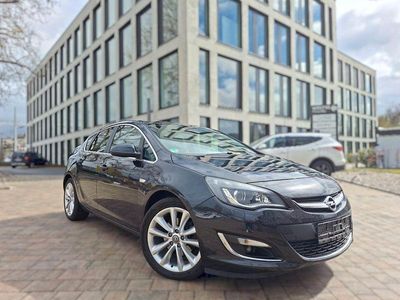 Gebraucht Opel Astra 110 PS (80 kW) 2013 Schwarz Limousine