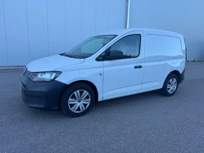 Gebraucht VW Caddy 75 PS (55 kW) 2022 Weiß Van / Kleinbus