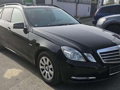 Gebraucht Mercedes E200 136 PS (100 kW) 2011 Schwarz Kombi