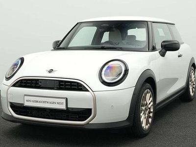 Gebraucht Mini Cooper Favoured 156 PS (114 kW) 2024 Weiß Kleinwagen