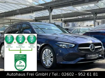 Gebraucht Mercedes C200 184 PS (135 kW) 2023 Blau Kombi