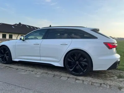 Używany Audi RS6 Sport 600 KM (441 kW) 2020 Biały Kombi