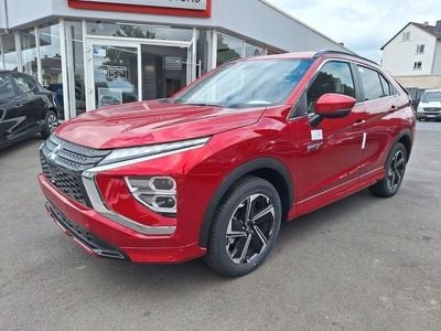 Blau Gebraucht 2025 Mitsubishi Eclipse Cross Select SUV | 29.900 € (Guter Preis)