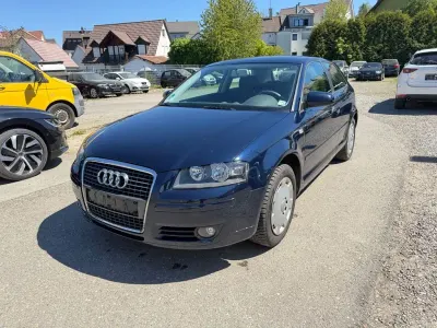 Second-hand Audi A3 Attraction 102 CP (75 kW) 2005 Albastru Hatchback