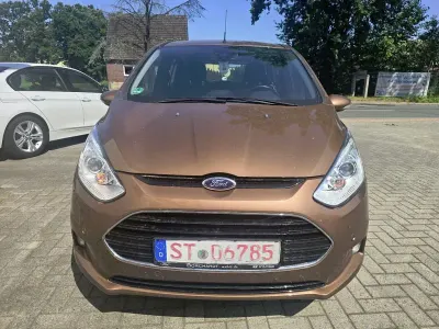 Gebraucht Ford B-MAX Titanium 105 PS (77 kW) 2014 Braun Van / Kleinbus