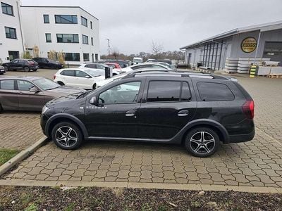 Schwarz Gebraucht 2020 Dacia Logan MCV Stepway Kombi | 13.000 € (Teuer)