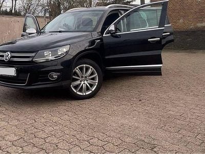 Schwarz Gebraucht 2012 VW Tiguan Sportline SUV | 10.690 € (Fairer Preis)