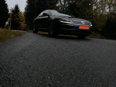 Gebraucht VW Phaeton 240 PS (176 kW) 2013 Grau Limousine