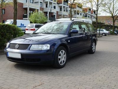 Gebraucht VW Passat 156 PS (114 kW) 2000 Blau metallic Kombi