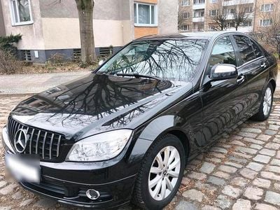 Second-hand Mercedes C300 231 CP (169 kW) 2008 Negru Berlinǎ