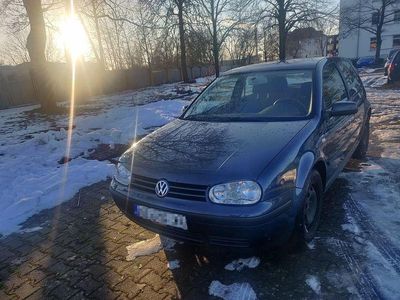 Gebraucht 2002 VW Golf Edition Limousine | 1.700 € (Etwas zu teuer)