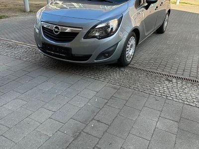 Gebraucht Opel Meriva Color Edition 120 PS (88 kW) 2012 Silber Van / Kleinbus