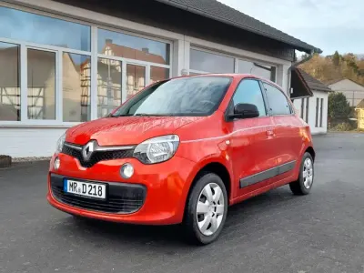 Usata Renault Twingo LIMITED 90 CV (66 kW) 2018 Rosso Utilitaria