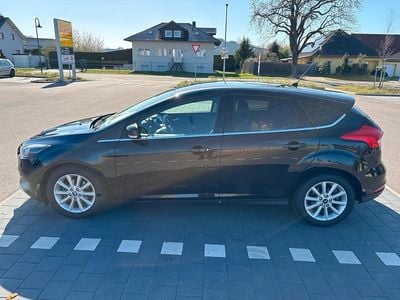 Second-hand Ford Focus 125 CP (91 kW) 2015 Negru Berlinǎ