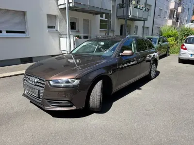 Gebraucht Audi A4 Ambiente 143 PS (105 kW) 2012 Braun Kombi