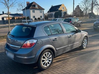 Usata Opel Astra 110 CV (80 kW) 2004 Blu Utilitaria