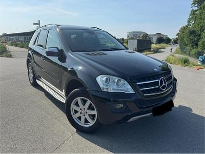 Gebraucht Mercedes ML350 231 PS (169 kW) 2010 Schwarz SUV