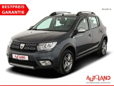 Gebraucht Dacia Sandero Prestige 90 PS (66 kW) 2018 Grau "comete" SUV