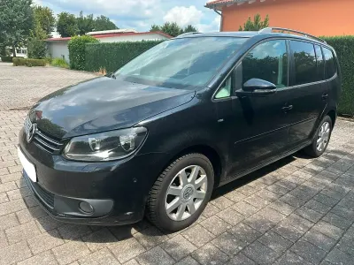 Gebraucht VW Touran Cup 105 PS (77 kW) 2014 Schwarz Van / Kleinbus
