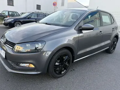 Gebraucht VW Polo Trendline 60 PS (44 kW) 2017 Pepper grey metallic Limousine