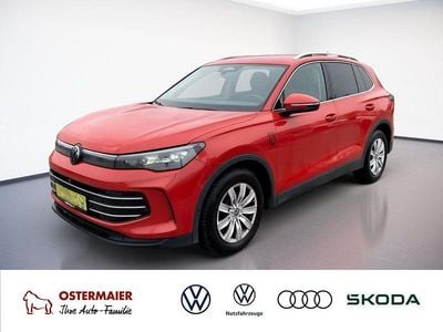 Gebraucht VW Tiguan Elegance 150 PS (110 kW) 2024 Persimmon red SUV