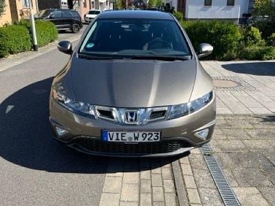 Second-hand Honda Civic Sport 140 CP (102 kW) 2009 Maro Berlinǎ