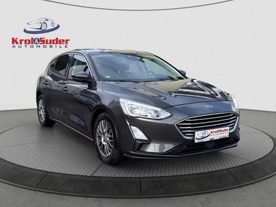Grau Gebraucht 2018 Ford Focus Cool & Connect Limousine | 14.800 € (Fairer Preis)